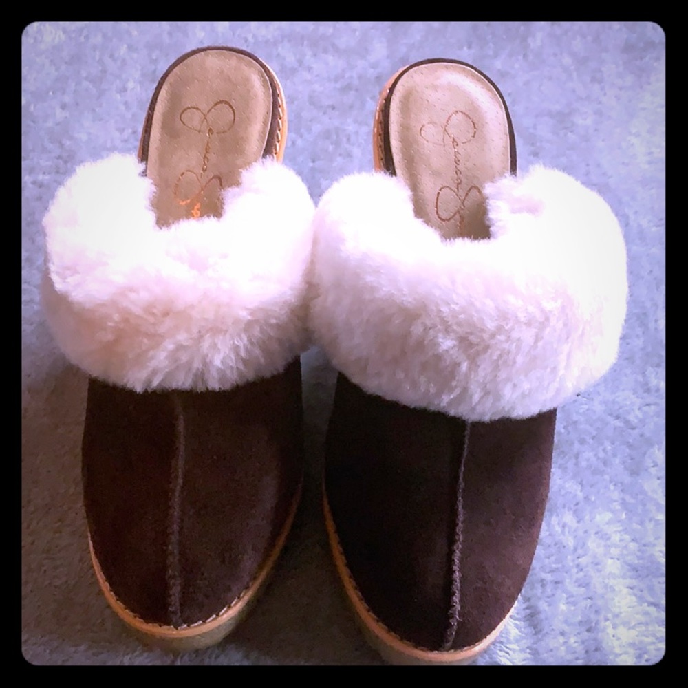 ♥️Jessica Simpson clogs. Fur lined. ♥️